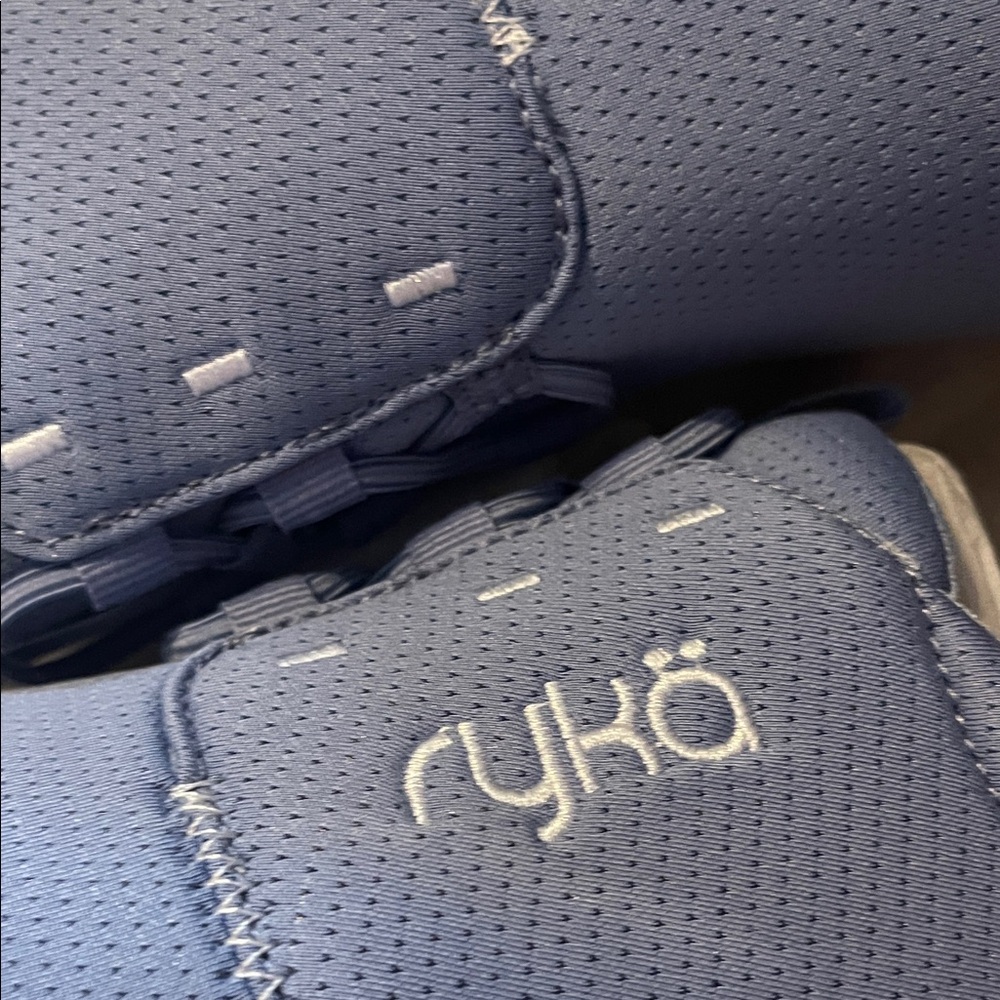 Ryka women’s Blue Athletic Shoes NWT - Picture 2 of 6